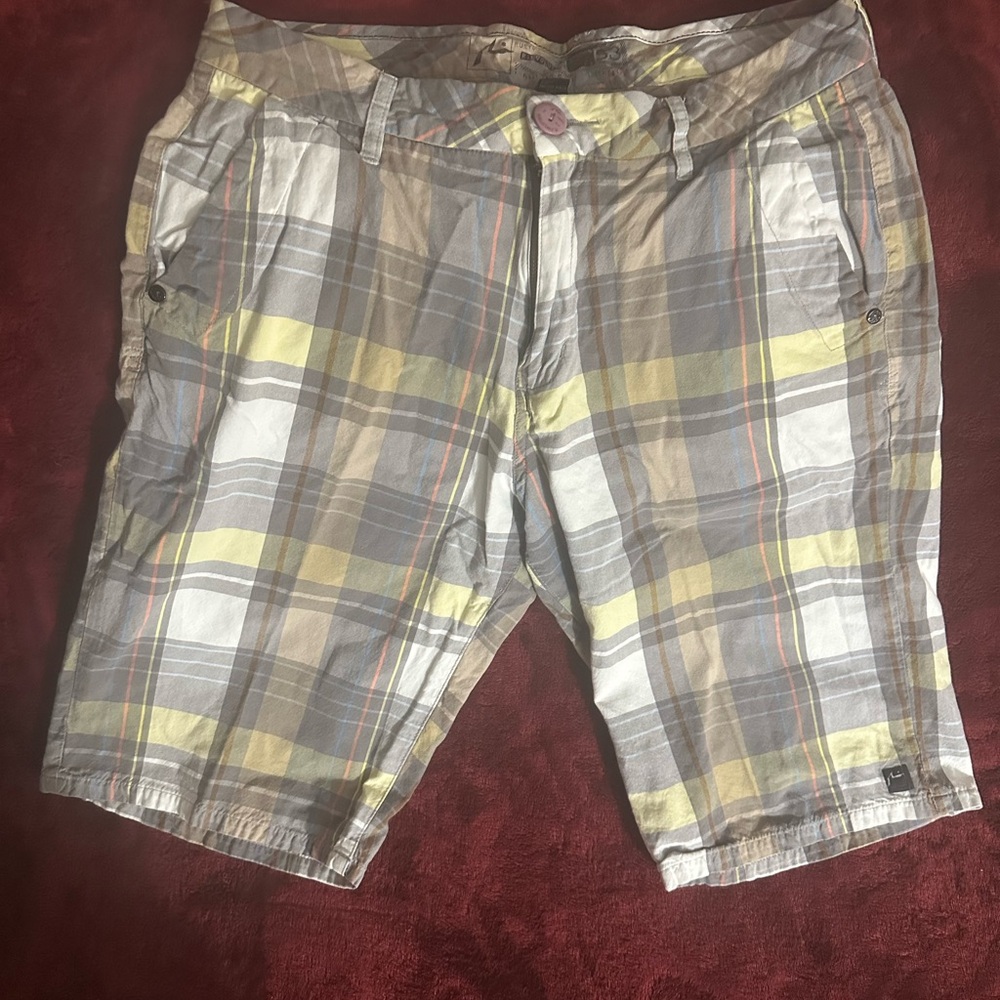 Plaid Men's Shorts in Gray and Yellow